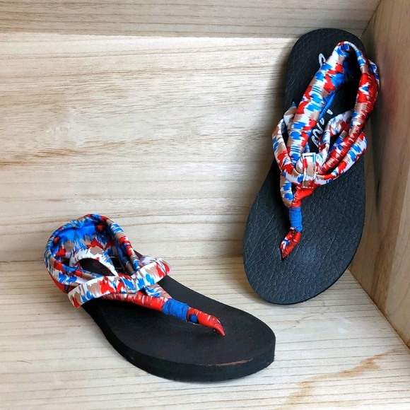 Skechers Yoga Sling Red Blue Flat Sandals